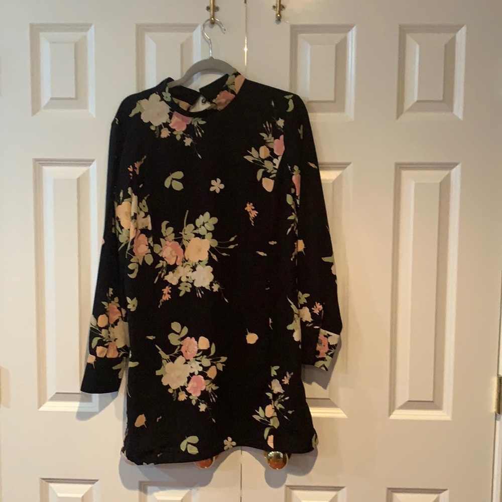 Black floral long sleeved dress size L